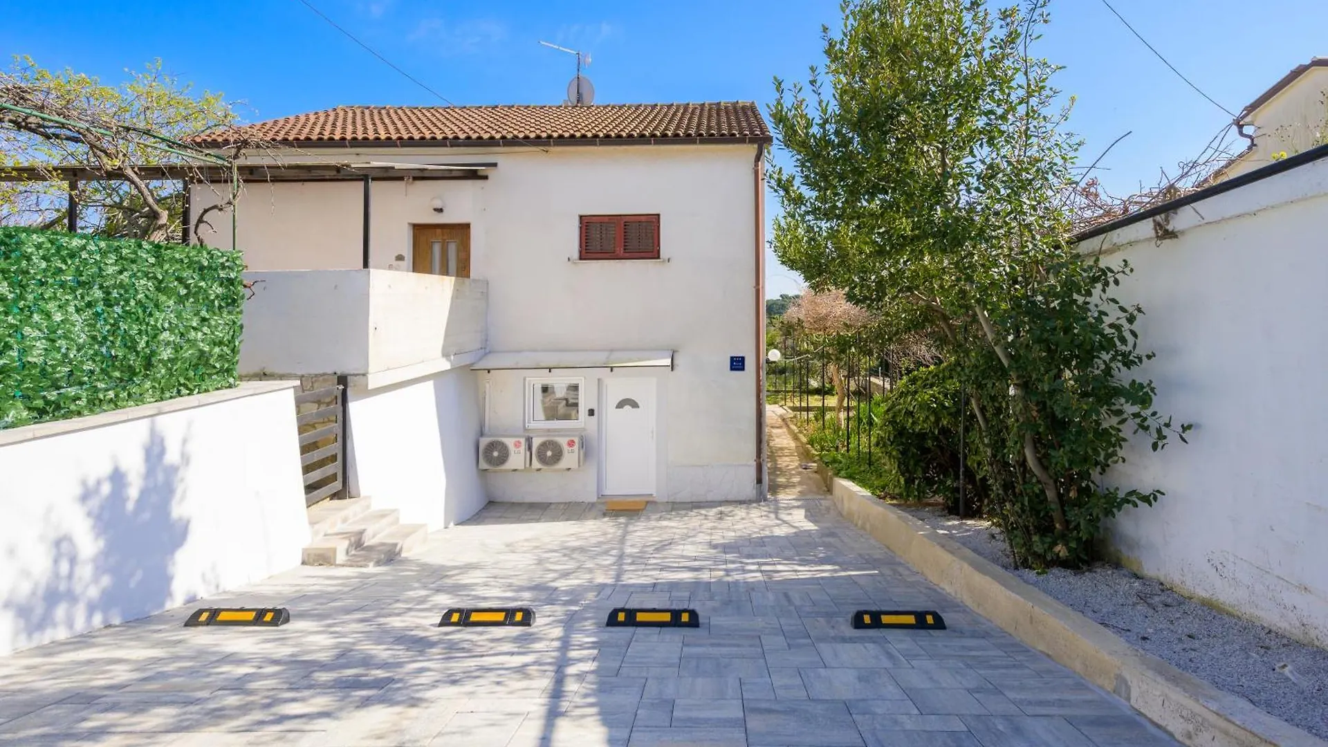 Apartment Luna Premantura